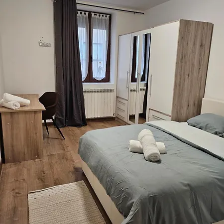 Апартаменты Spacious & Cozy - 3 Bedrooms *